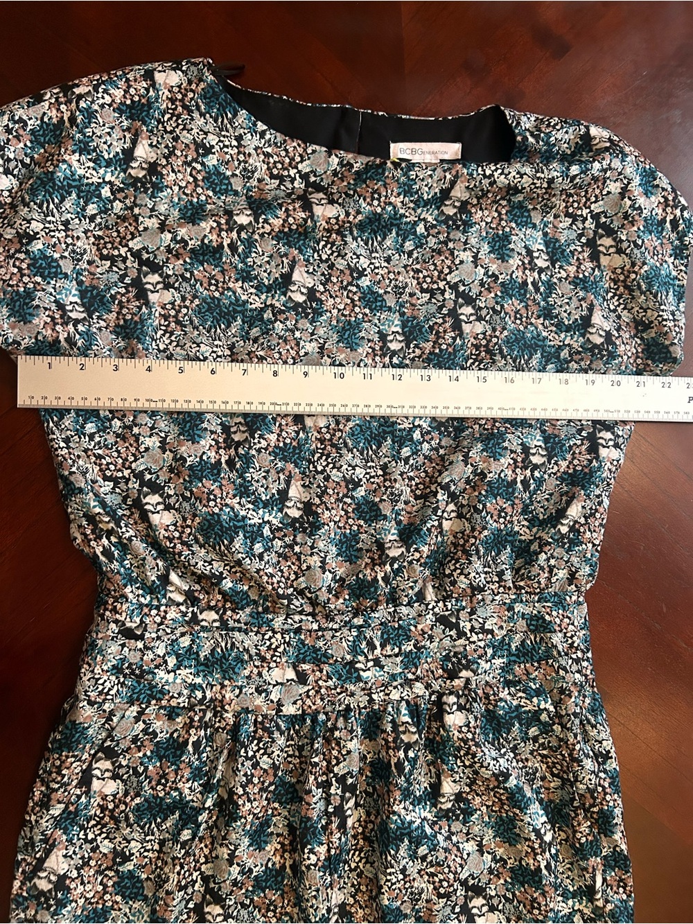 BCBGeneration Floral Cap-Sleeve Mini Dress in Teal & Tan size 10 - Picture 5 of 9